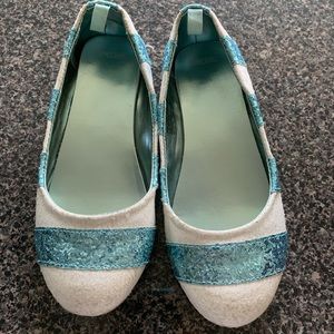 Size 1 blue and white glitter flats